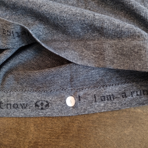 LULULEMON Women's long-sleeve Swiftly Tech gray top - 6 - Picture 6 of 12